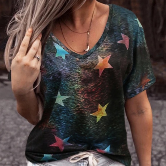 Tops - V NECK SMALL GRADIENT STAR PRINT  TEE NWT